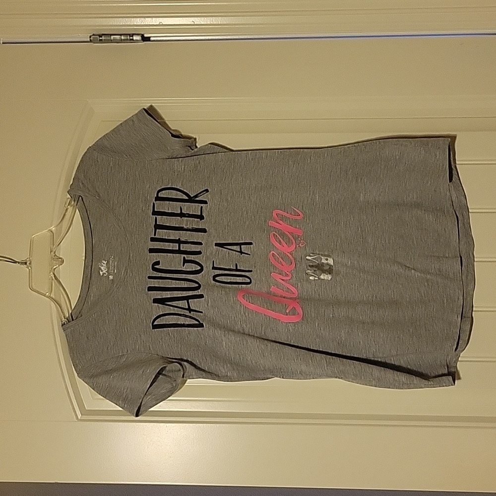 Justice T-shirt Daughter of a Queen. Size 18. Great used condition.